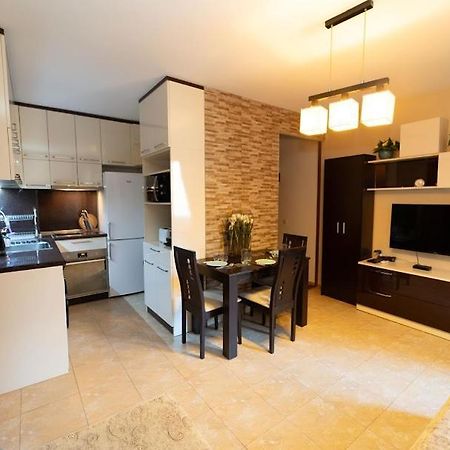 Апартамент За Гости Уют Burgas City Exterior foto